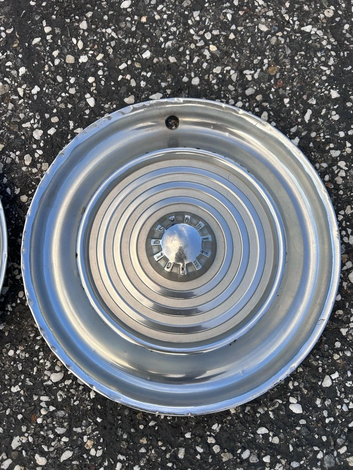 Lot Of 2 Vintage 1956 Oldsmobile Custom Cruiser Metal Wheel Hubcap 15.5" - Image 2 of 4