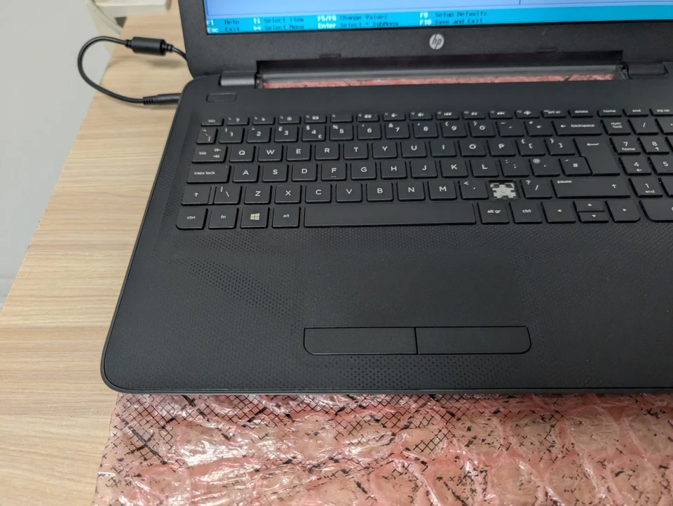 HP 250 G4 15.6" Laptop - i5-6200U - 4GB Ram - No Storage - Image 2 of 4