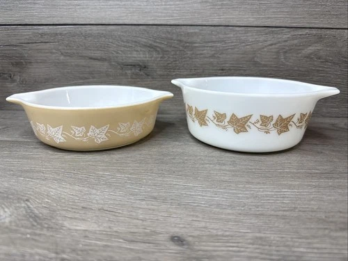 Vintage Pyrex Tan with Ivy  Leaves #471-472. Casserole Dish