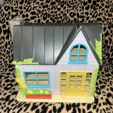 kids toy Honey Bee Acres 11" Tall Sunflower Cottage Doll house only 