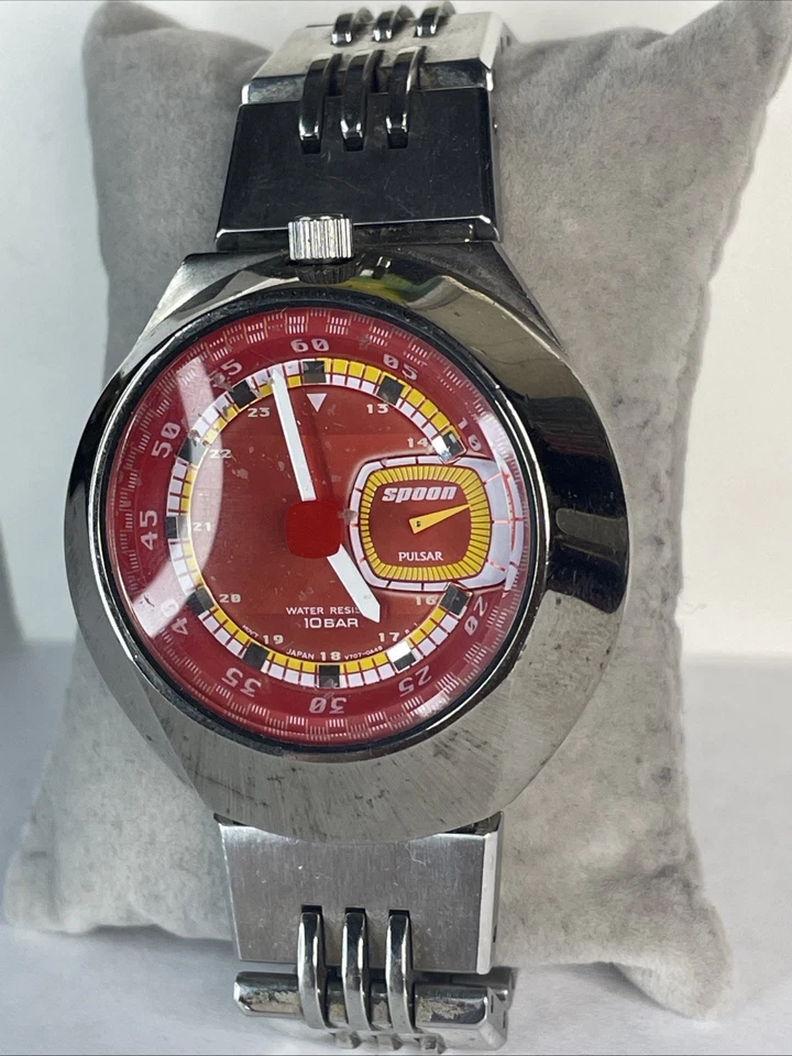 Rare Pulsar Spoon Seiko Men’s Quartz Red Dial UFO Style Red Dial Watch Working - Image 2 of 4