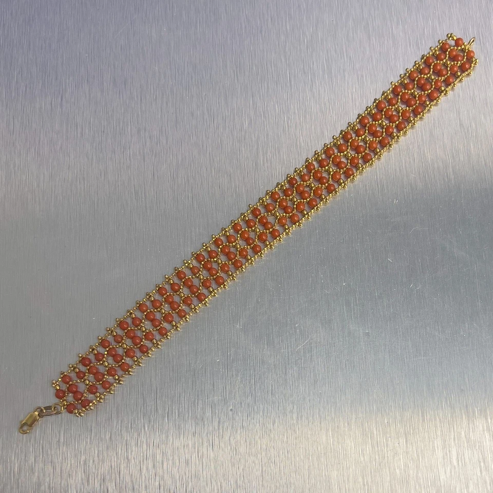 Juego de brazalete y pendientes de cuentas de bola de coral de oro amarillo de 14k 19,0 g Foto 2 de 4