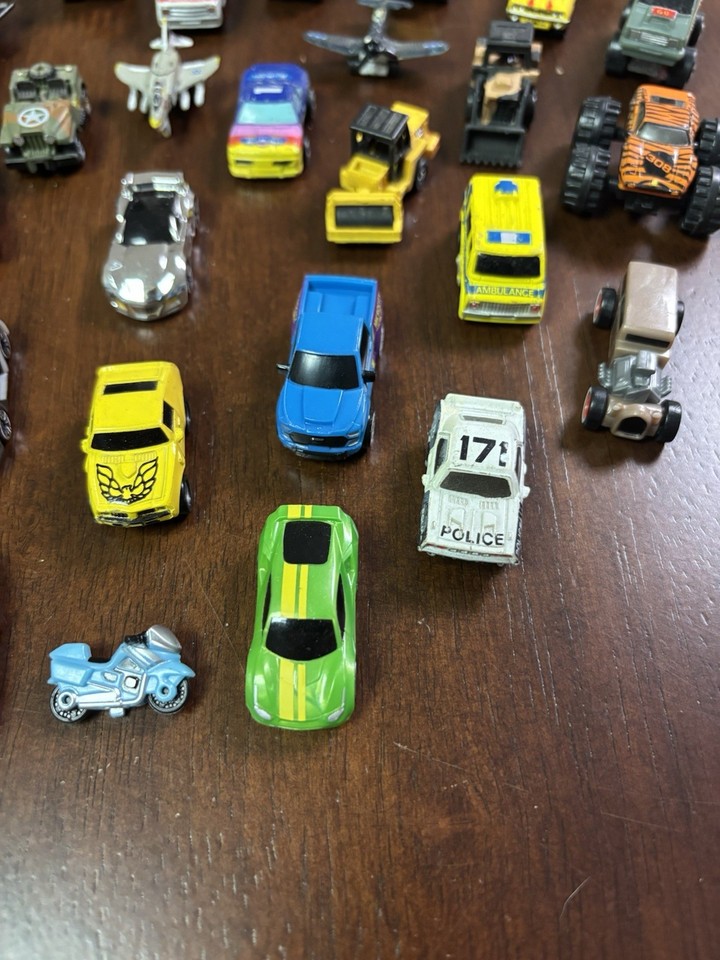Micro Machines Galoob Jazwares Large Lot - Mixture Of Vehicles | eBay