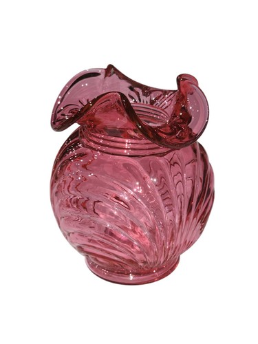Small Pink Cranberry Fenton Vase - Very Good Condition - 4.5" Tall x 3.5" Wide - Picture 4 of 8