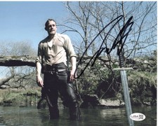 Charlie Hunnam signed 8x10 Photo King Arthur Legend of the Sword JSA