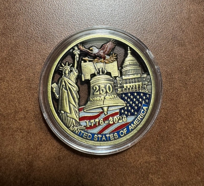 UNIQUE AMERICA US 250th ANNIV CUT-THRU MEDAL USA EAGLE LIBERTY GOLD COLORED COIN