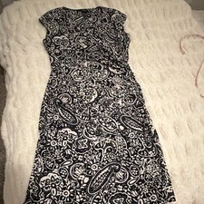 Chaps Black & White Paisley Ruched Knit Sheath Dress M V-Neck Cap Sleeve Stretch