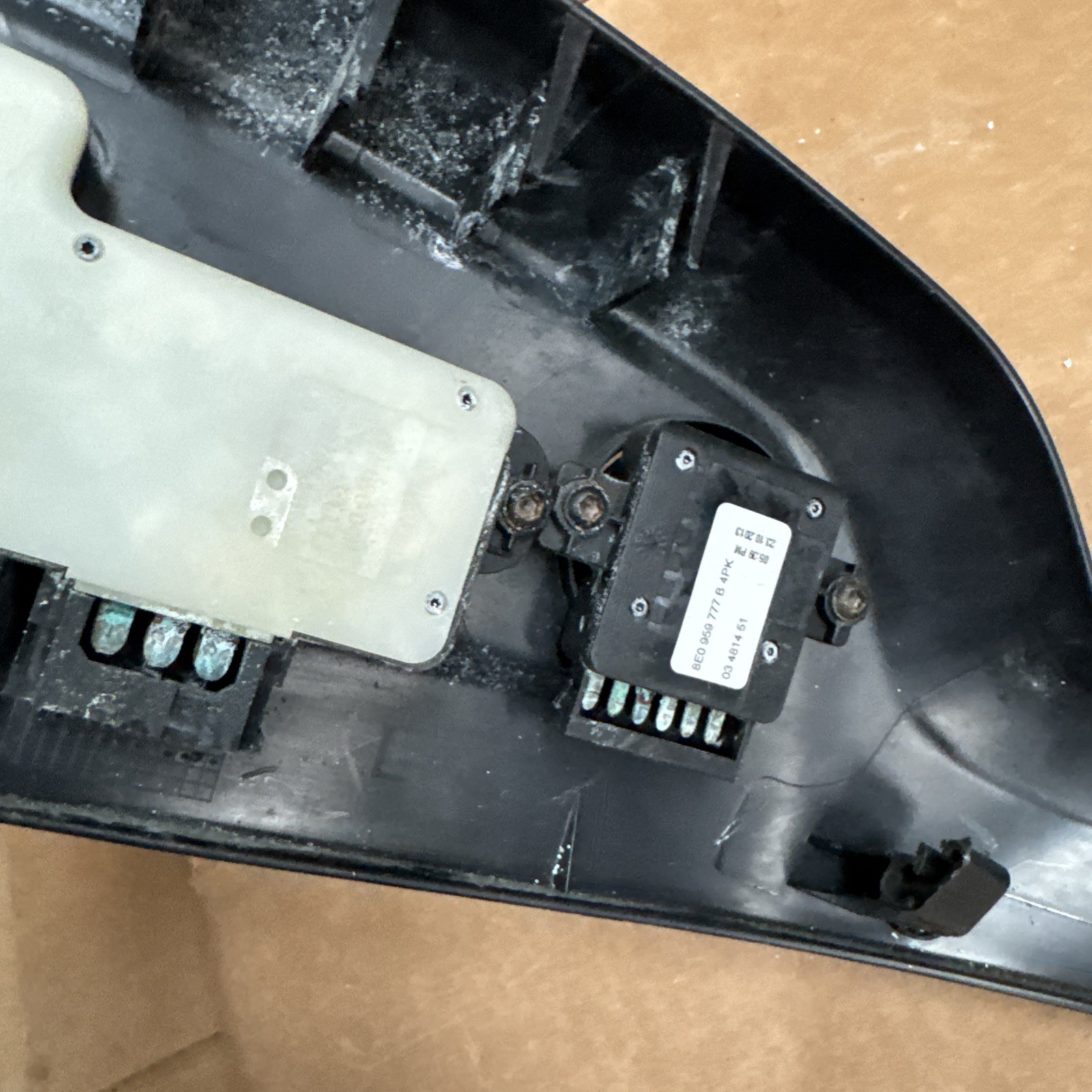 2008 2012 2014 2015 AUDI R8 COUPE Front LEFT Driver SEAT Switch TRIM Panel 1225