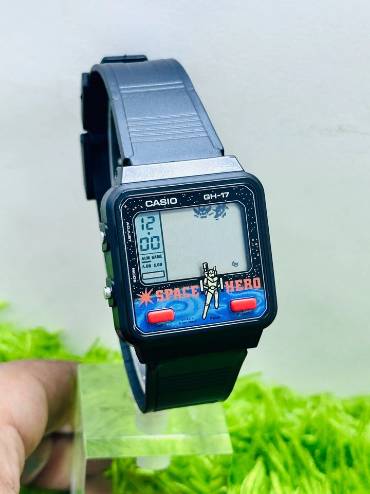 RARO orologio vintage Casio 920 GH-17 Space Hero gioco quasi come nuovo orologio da uomo GIAPPONE - Immagine 4 di 4