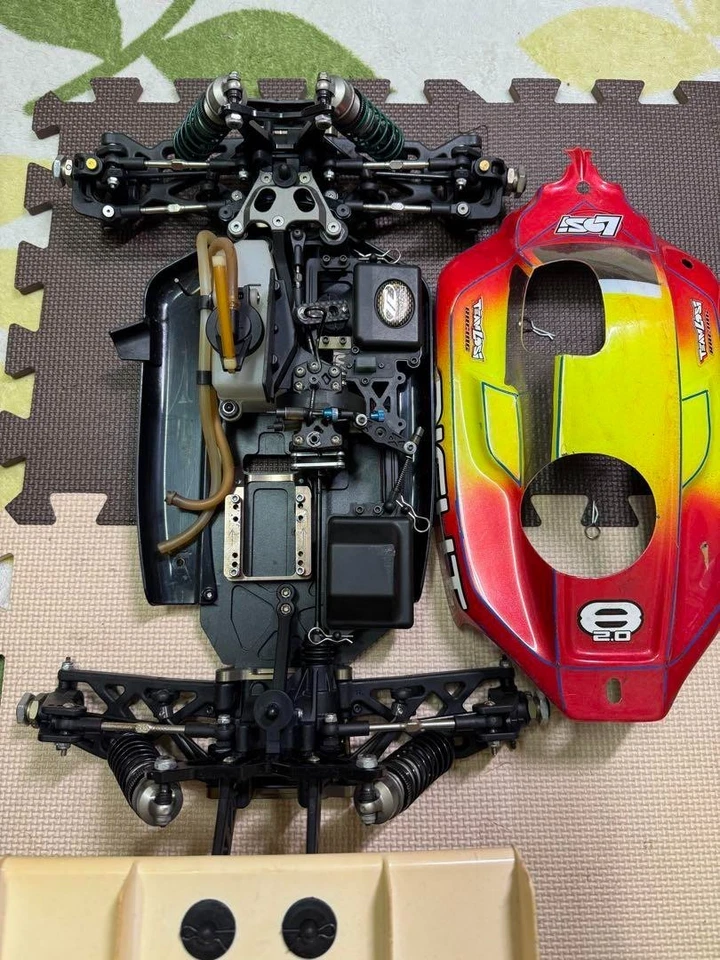 Losi 8ight 2.0 1/8 RC Buggy Kit Competition Racing Chassis Off Road Rare - Image 2 of 4