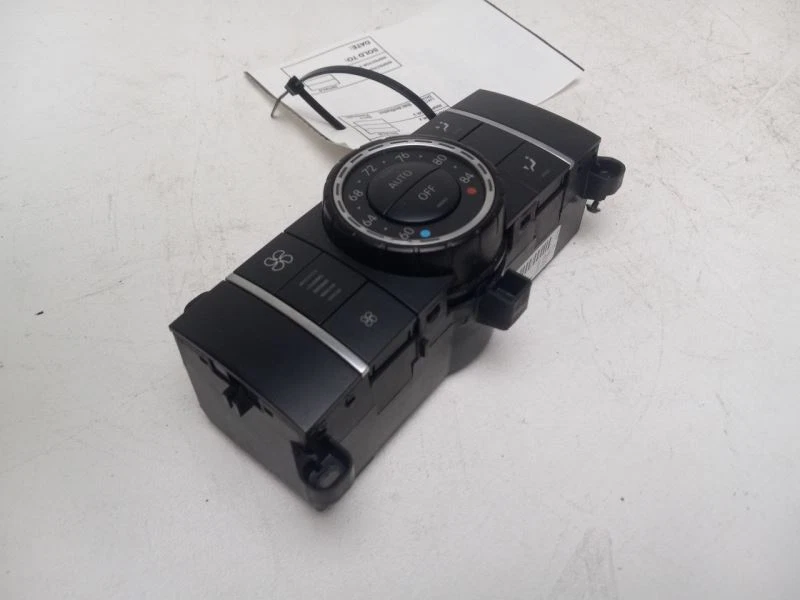 Mercedes-Benz ML63 AMG 2012 control de temperatura trasero 47229 Foto 2 de 4