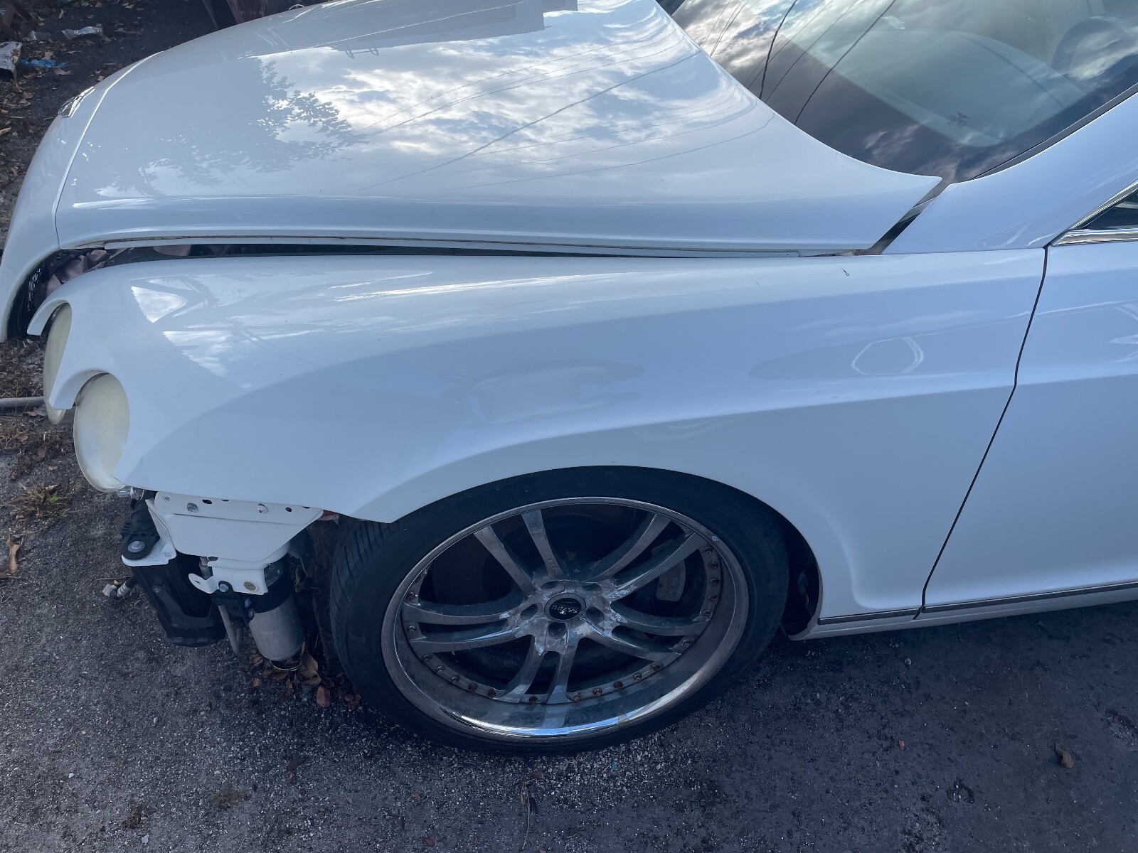 BENTLEY GTC  2008 ++ FRONT WINDSHIELD GREAT SHAPE PARTING  WHOLE CAR
