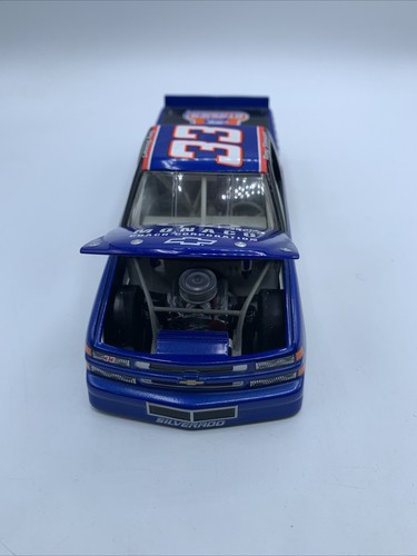 #33 Tony Stewart 2002 Monaco Chevy Race Truck Action Maßstab 1:24 1 of 8652 - Bild 2 von 8