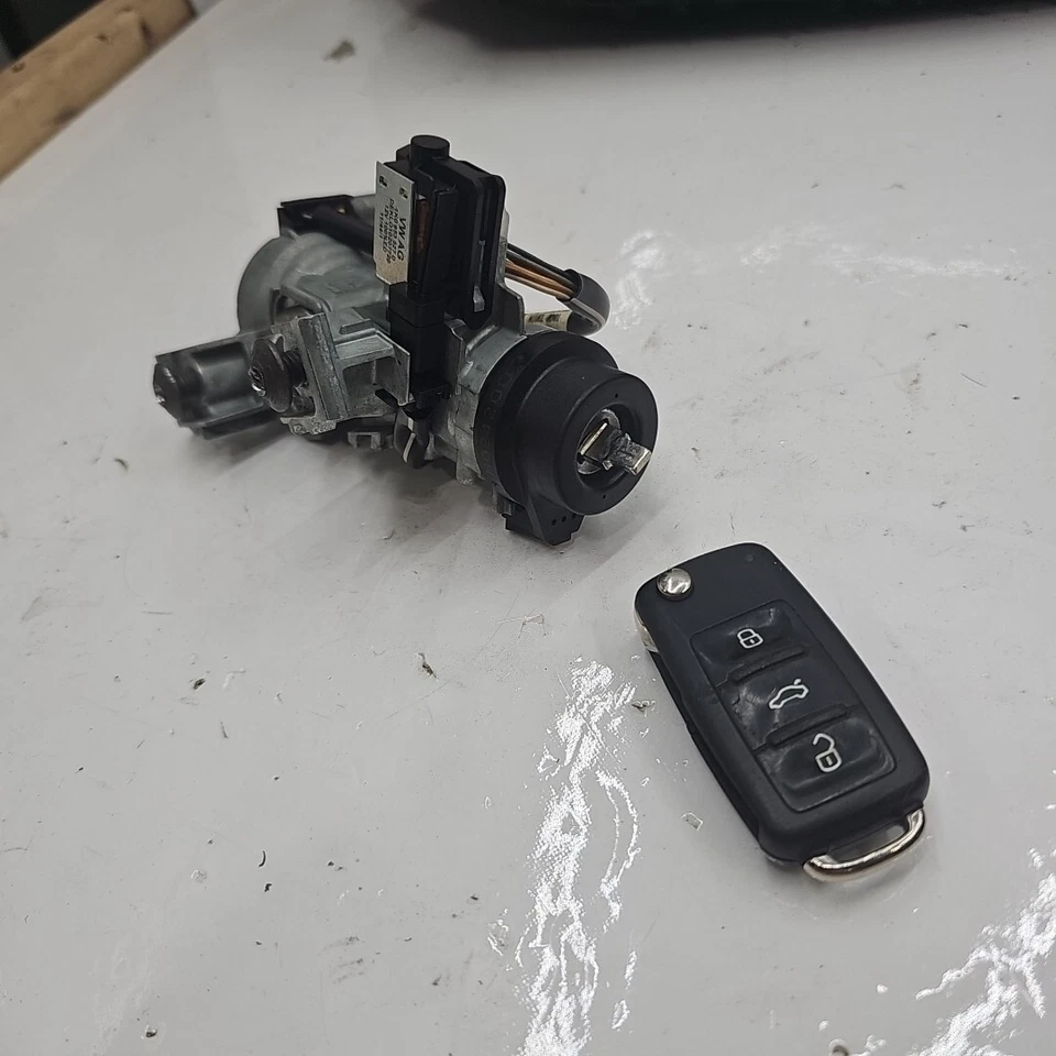 TESTED VOLKSWAGEN GOLF JETTA TIGUAN EOS IGNITION SWITCH WITH KEY FOB 1K0905851 B - Image 4 of 4
