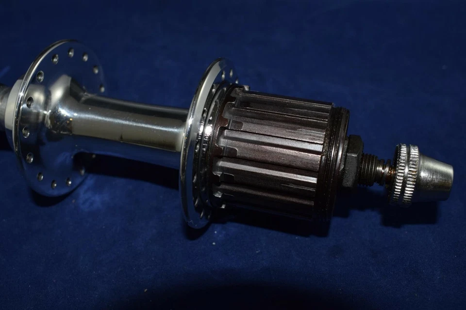 Suntour rear hub 32 hole 130 mm 7 speed cassette aluminium vintage NOS - Image 4 of 4