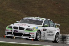 Zdjęcie 13x18 cm WTCC 2010 Augusto Farfus - BMW 320si (02)