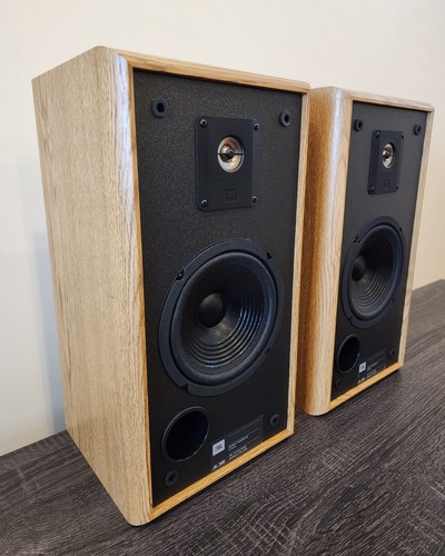 JBL 2600 Bookshelf Speakers - Titanium Tweeters, 6.5" Woofers - AWESOME Sound! - Picture 9 of 19