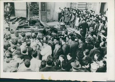 1945 Photo People Gather At Earthquake Wreckage In Santiago Chile Disaster 6x8