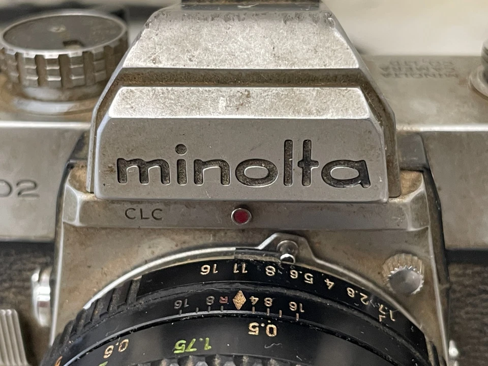 Cámara fotográfica Minolta SRT 102 50 mm de colección con lente automática Rokunar 28 mm de ancho #2098662 Foto 4 de 4