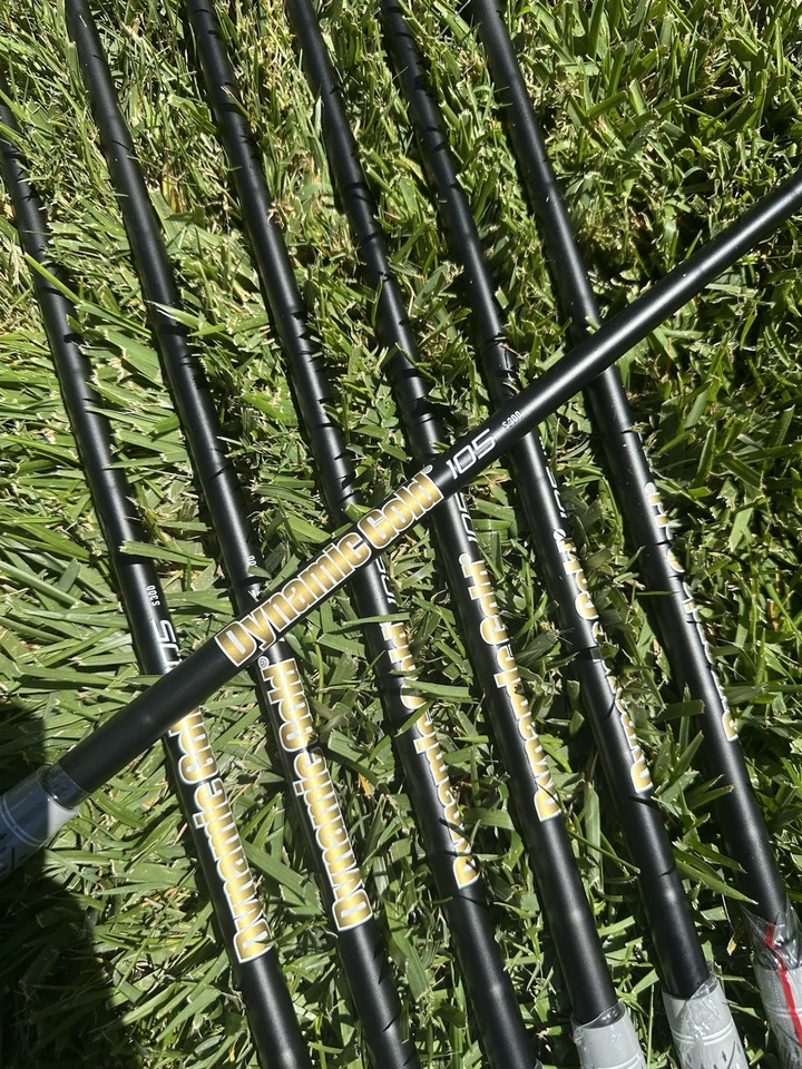 TaylorMade P790 Black Iron Set - 4 to PW - Dynamic Gold S300 105g in Black - Imagen 4 de 4