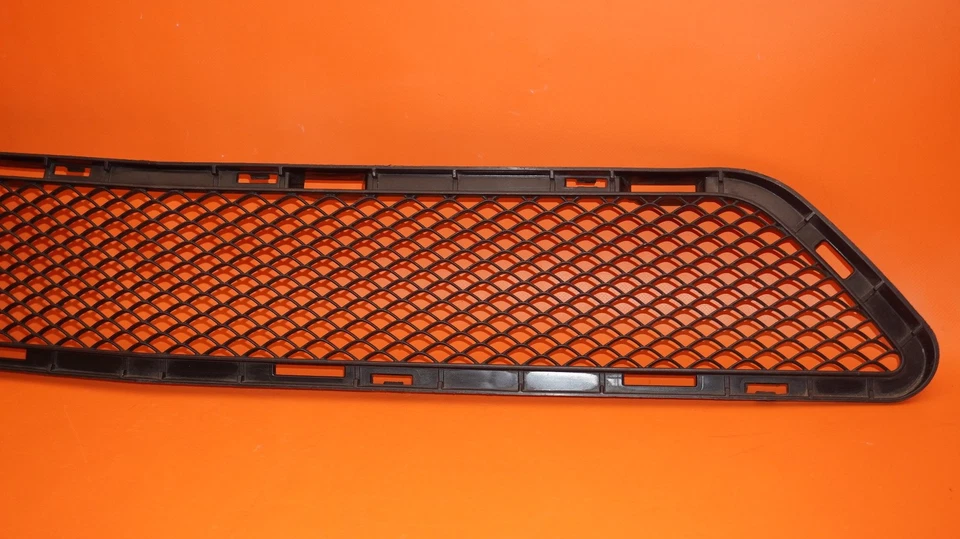 РЕШЕТКА РАДИАТОРА MERCEDES BENZ GLK250 2013 2014 2015 A204 885 7823 AMG ОТ ОРИГИНАЛЬНОГО ПРОИЗВОДИТЕЛЯ - Изображение 2 из 4