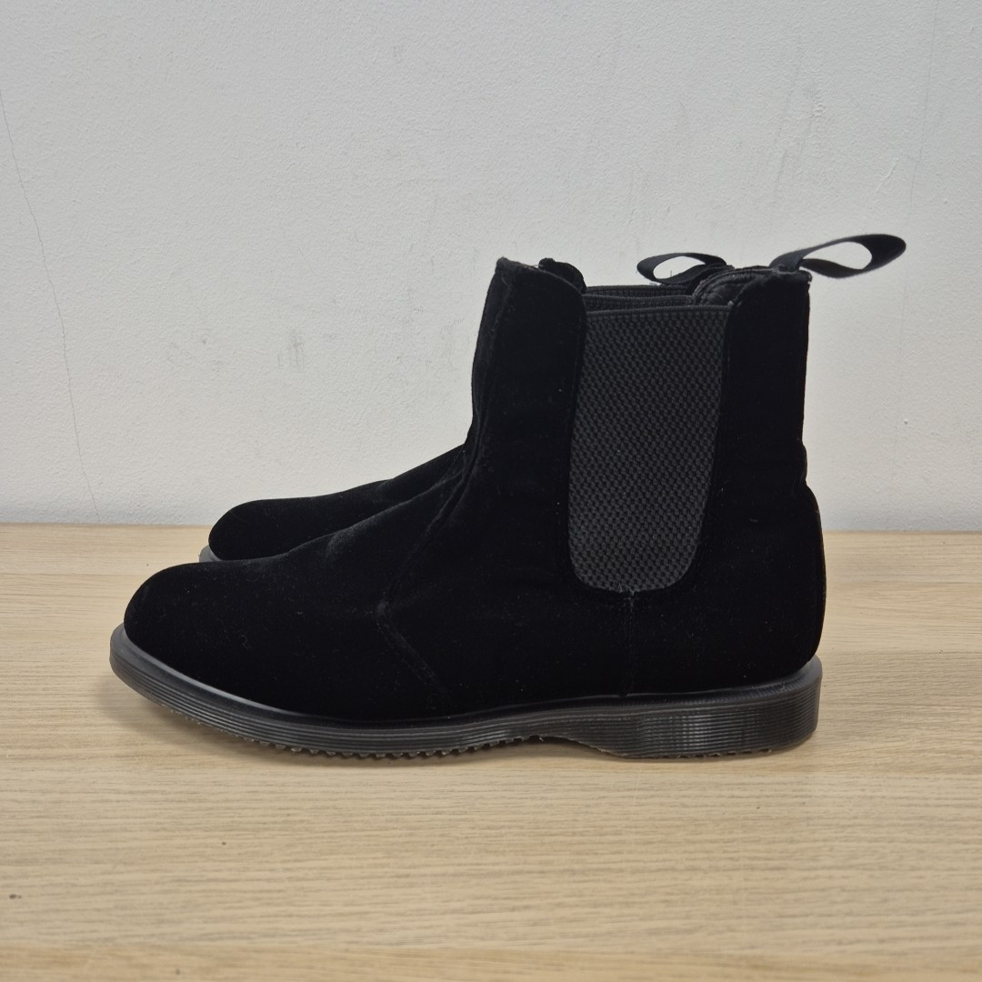 Dr Martens Womens Floren Chelsea Black Soft Velvet Ankle Boots Size Uk 9 Eu 43