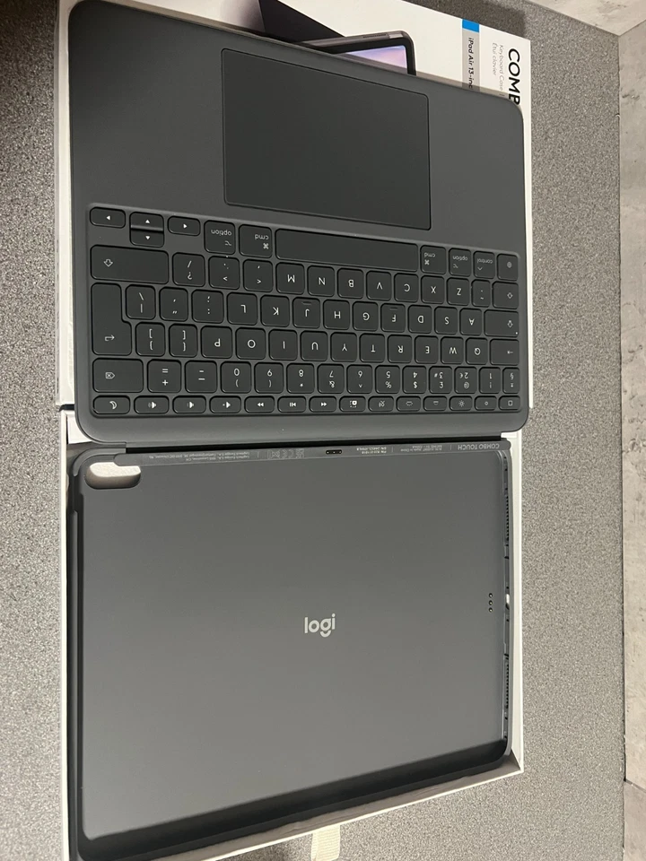 Logitech Combo Touch Keyboard Case Apple iPad Air 13" M2 & M3 Used - Image 4 of 4