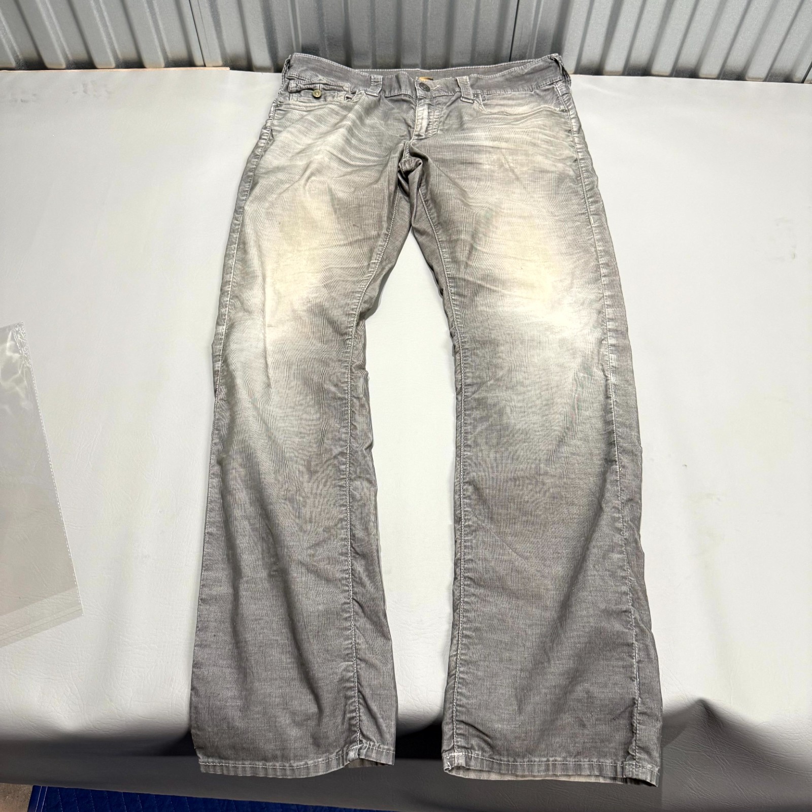 Vintage True Religion Ricky Bootcut Jeans Mens 34 Gray Denim Logo Light Wash thumbnail 3