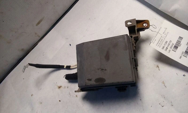 01-08 Mitsubishi Eclipse cupé caja de fusibles compartimento motor 2,4 litros 4 cilindros Foto 2 de 4