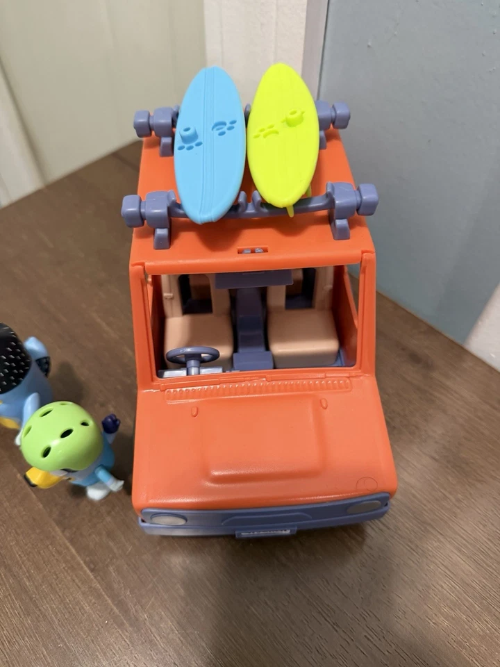 Tablas de surf Bluey Jeep 3 figuras Bluey Bandit oxidadas usadas excelente estado Foto 3 de 4