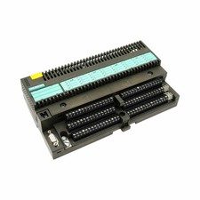 Siemens SIMATIC S7 6ES7132-0BL01-0XB0 E:03 + 6ES7193-0CB10-0XA0 -used/attn.-