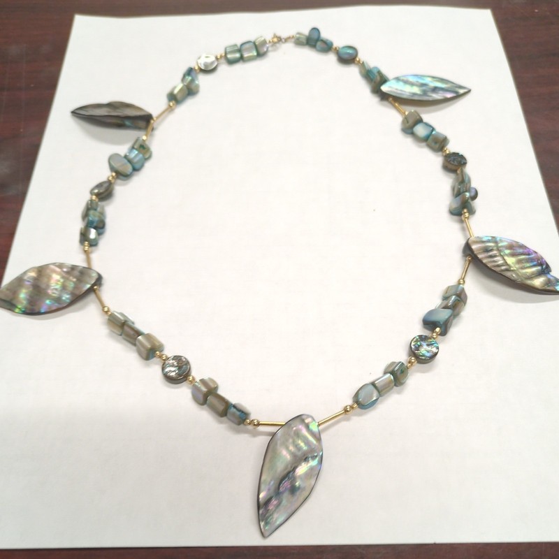 V 20 14 K GF Gold Filled  Abalone 22 Inches Necklace