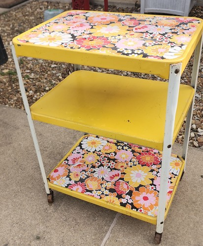 Vintage Mid Century YELLOW Metal 3 Tier Rolling Kitchen Utility Cart .With Elect