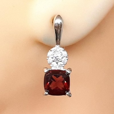 Weltklasse 2,70ctw Granat & weißer Saphir 925 Sterling Silber Ohrringe
