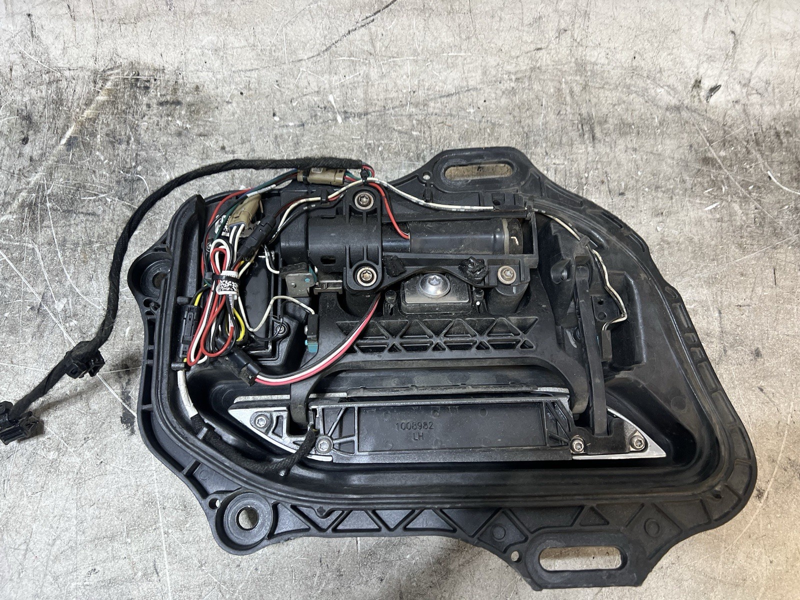 🧷12-15 Model S Rear Driver Side Exterior Door Handle Outer Left LH 1008982-00-H