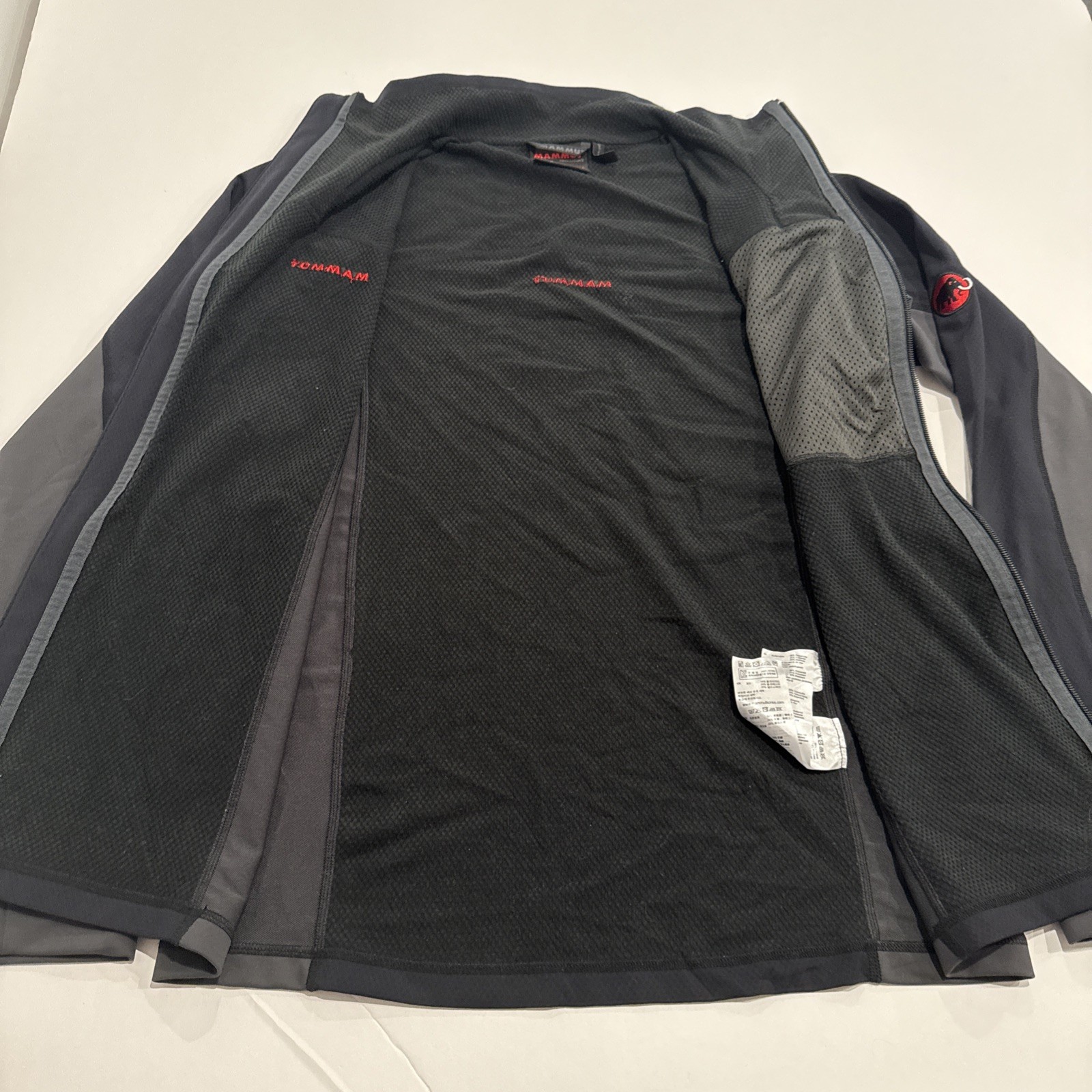 Mammut Men Large Lightweight Softshell Jacket Bla… - image 6