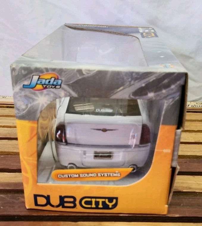 罕见 2005 年 Jada Toys DUB CITY KUSTOM$ 克莱斯勒 300C 1:24 比例压铸金属 — 第 3/4 张图片