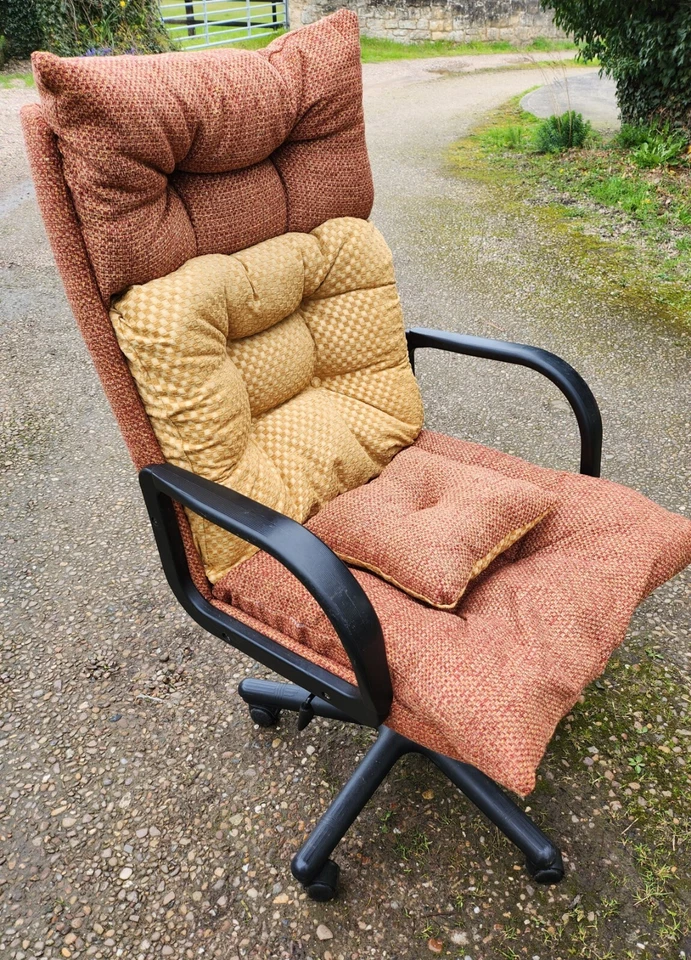 Retro Desk/gaming Chair - Image 2 of 4