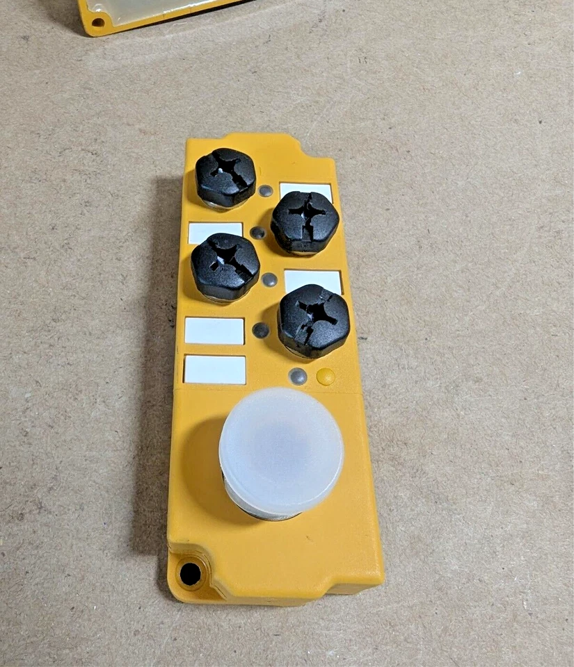 Turck VB 403M-PX5-FS8 Multibox, U7036-3, M8 Passive Junction Box (New NB) - Image 3 of 4