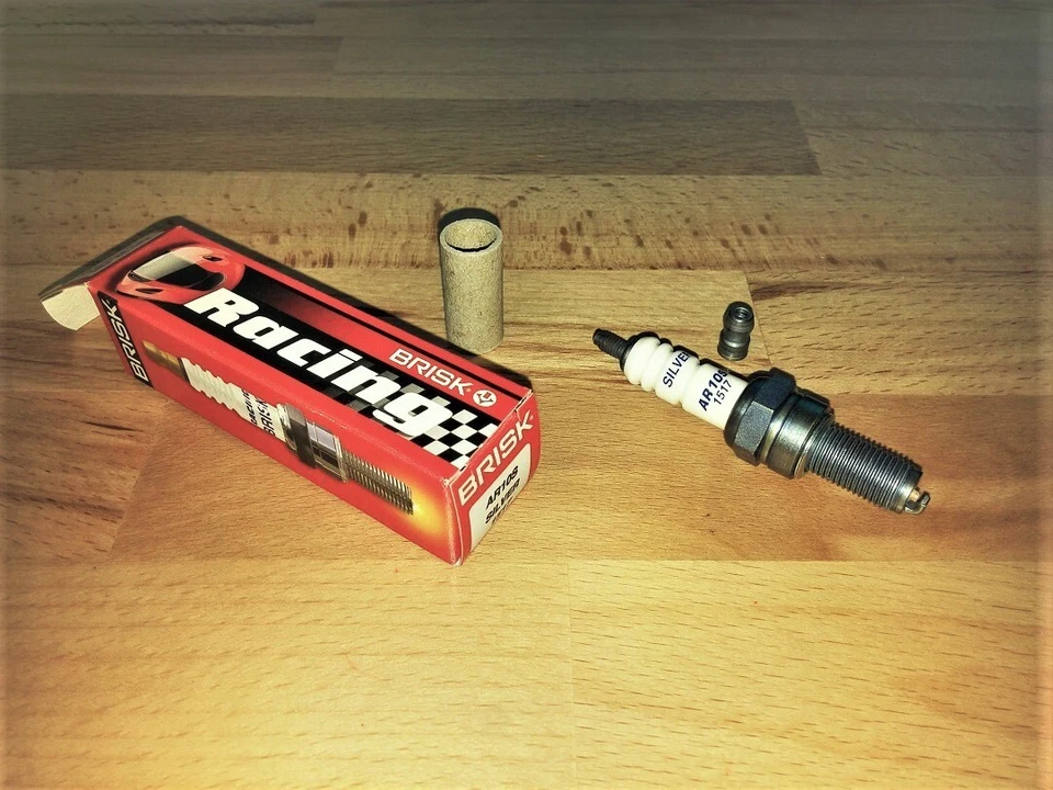 BRISK AR10S-7 Upgrade Racing Spark Plugs fit: Aprilia RS4 - 125 - 2011 to 2017 — 第 3/4 张图片