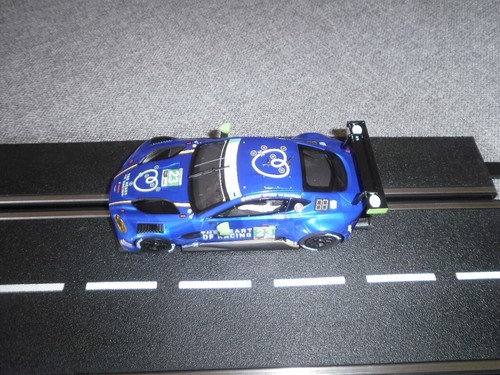 Carrera DIGITAL 132 Aston Martin Vantage GT3 Heart of Racing, No.23 Rennwagen... - Bild 3 von 5