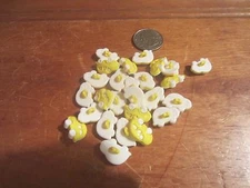 Lot of 26 Dill Yellow Plastic Volkswagon Bug Car Auto 5/8" Shank Buttons NEW