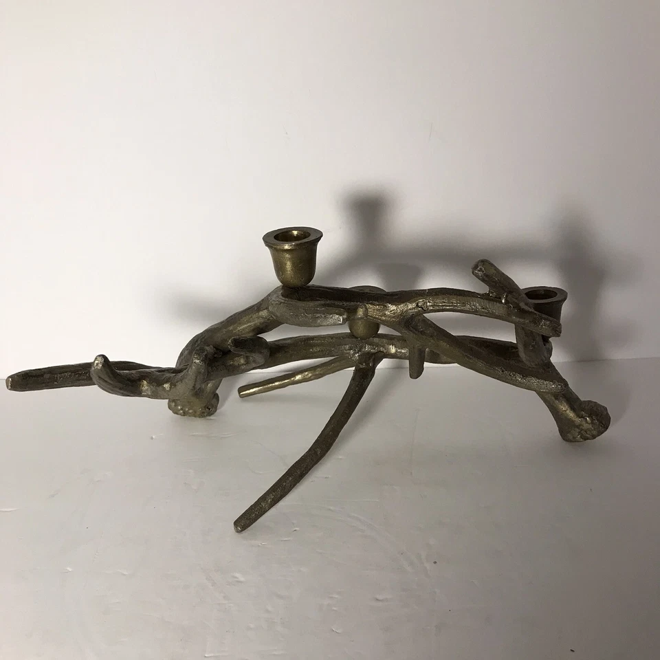 Candelabro de tres velas con cuerno de antílope de metal fundido 18” x 11” x 8” acabado níquel Foto 3 de 4