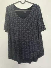 Loft Women’s Size Medium Flowy Blue/white Top