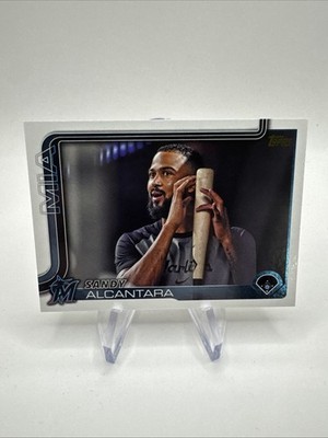 2025 Topps Series 1 Sandy Alcantara #335 Golden Mirror Image Variation SSP