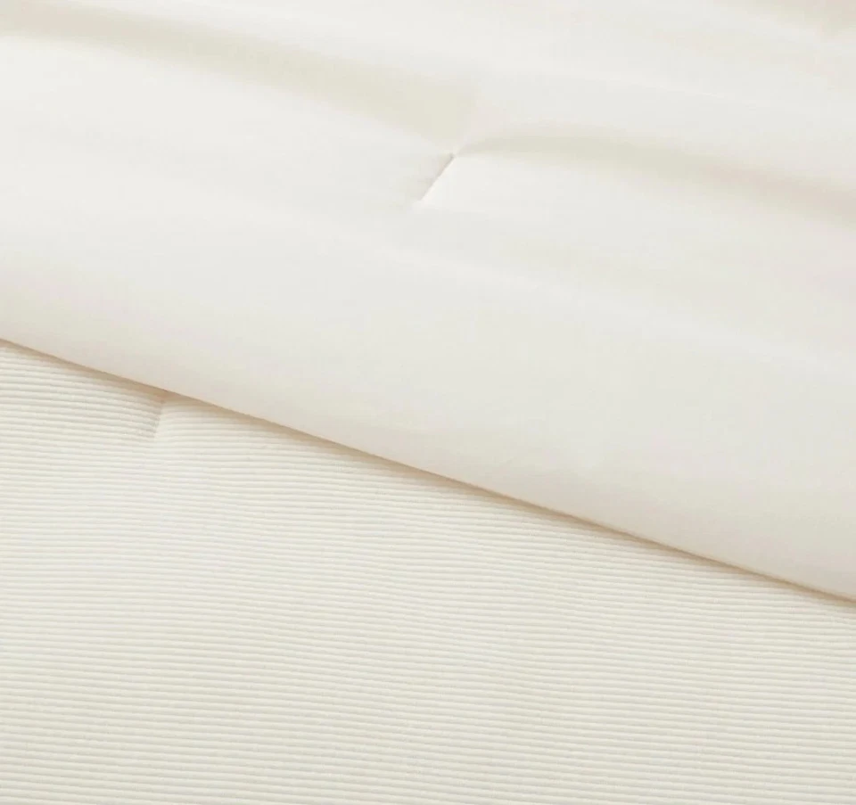 Room Essentials Full/Queen Corduroy Plush Comforter, New - Image 3 of 4