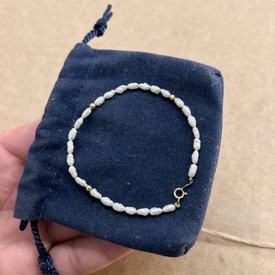 14K Gold Süßwasser Reis Perlen Armband 6,75'' zierliche zierliche weiße Perle