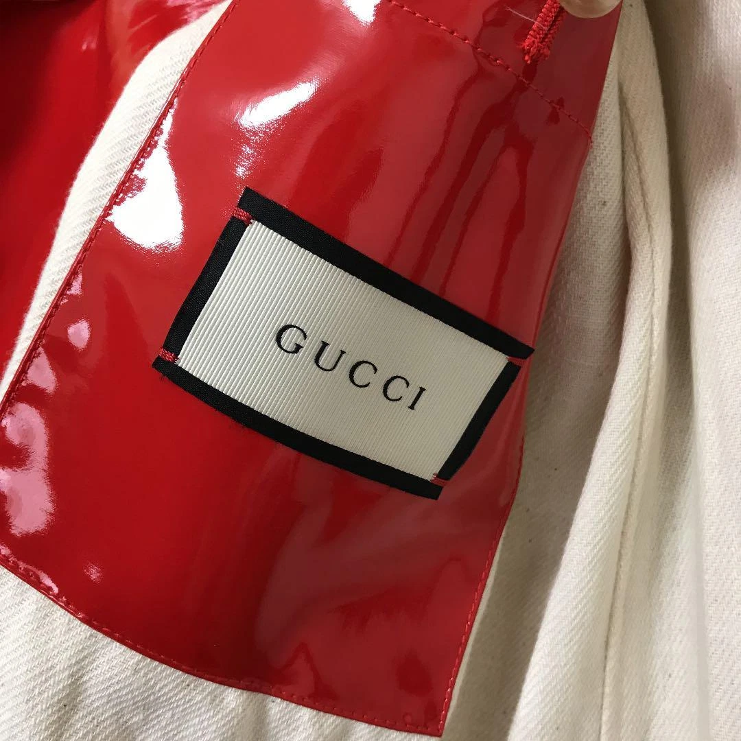 Gucci Duffle Coat Smalto Gomma Taglia 44 Rosso Autentico Fondo di magazzino Non