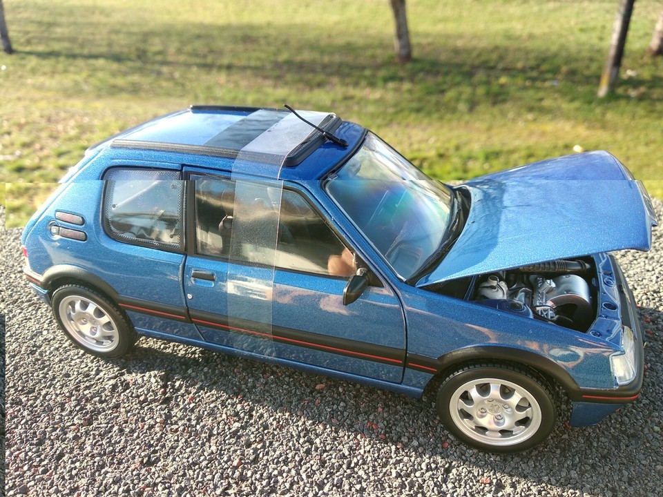 Peugeot 205 GTi 1,9 1991 Norev 1/18 - Rouge Toit Ouvrant - Neuve