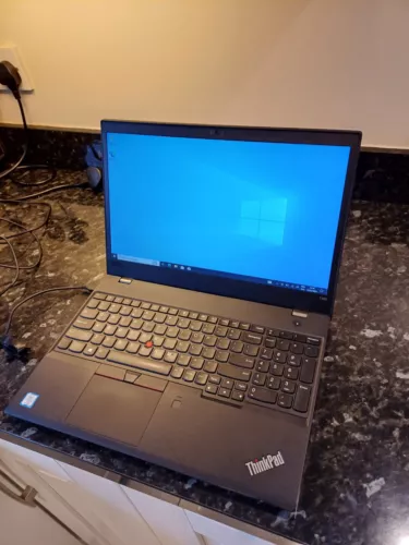 Lenovo laptop, Thinkpad T580, 8th gen i5, 256ssd, Touchscreen, 16GB Ram